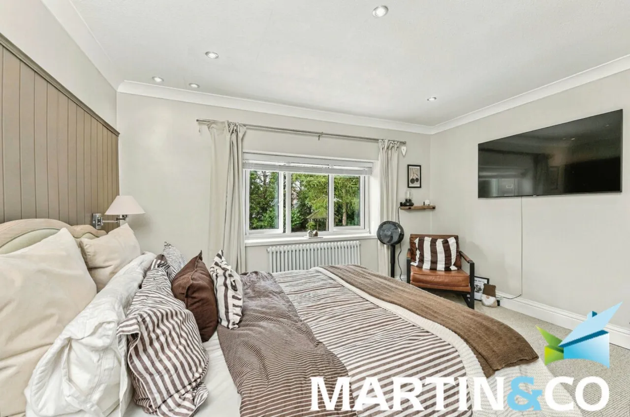 Netherton, WF4, photo 22