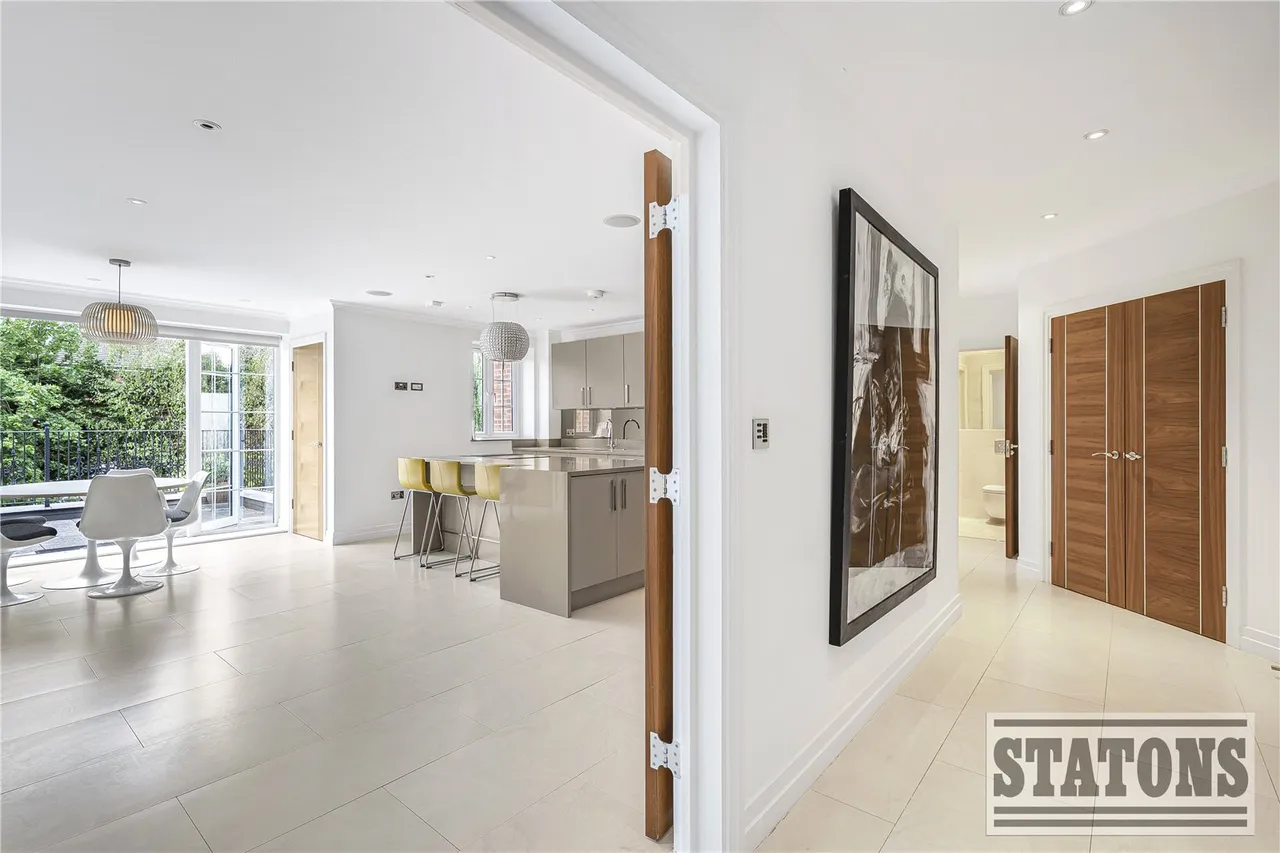 Uplands Park Road, Enfield, EN2 7PG, photo 6