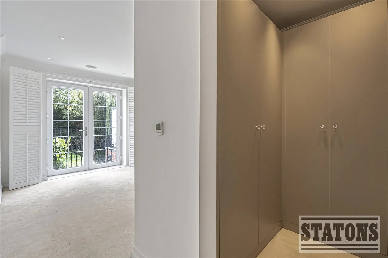 Uplands Park Road, Enfield, EN2 7PG, photo 11