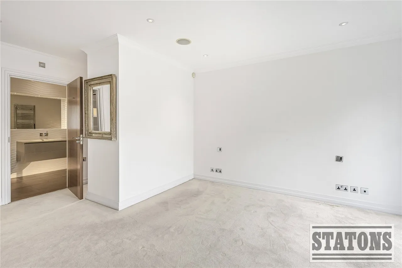 Uplands Park Road, Enfield, EN2 7PG, photo 8