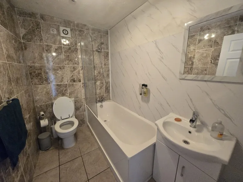 Granary Close, Edmonton, N9, photo 2