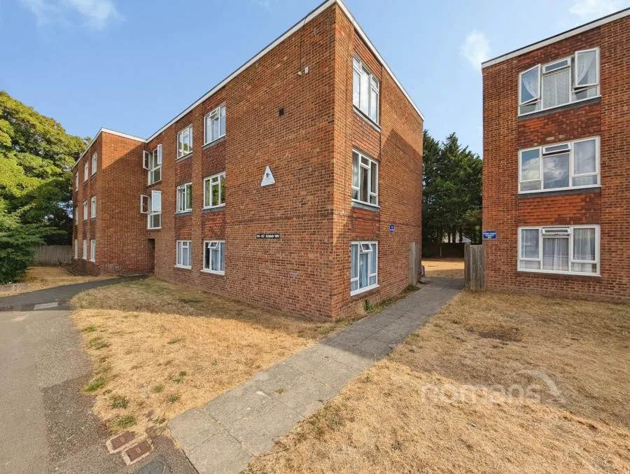 2 bed flat for sale, Roman Way, Farnham, GU9