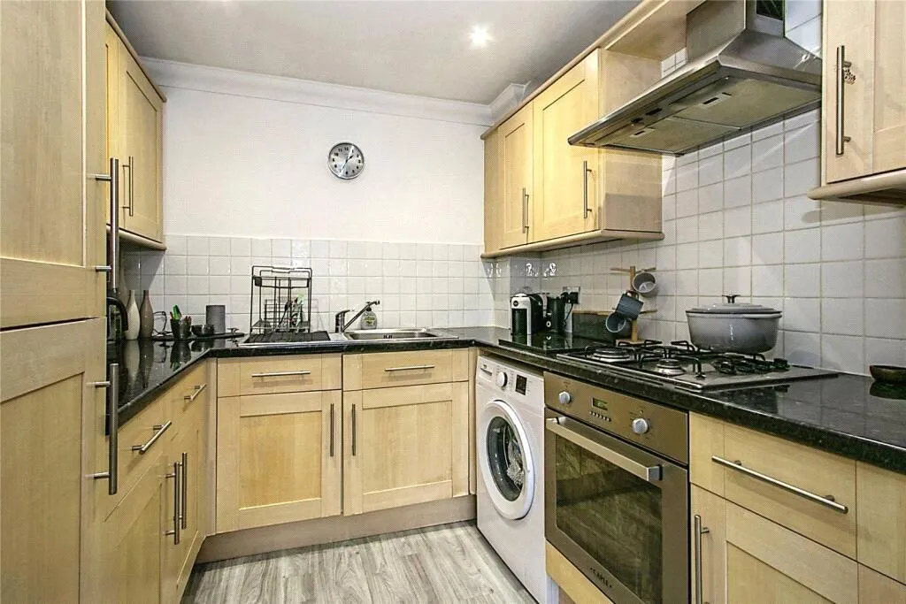 Charminster Road, Bournemouth, BH8, photo 5