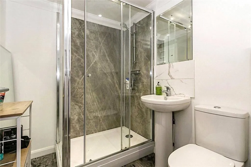 Charminster Road, Bournemouth, BH8, photo 2