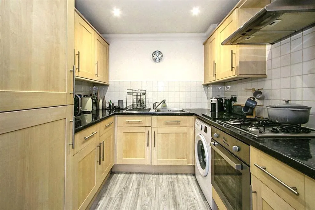 Charminster Road, Bournemouth, BH8, photo 4