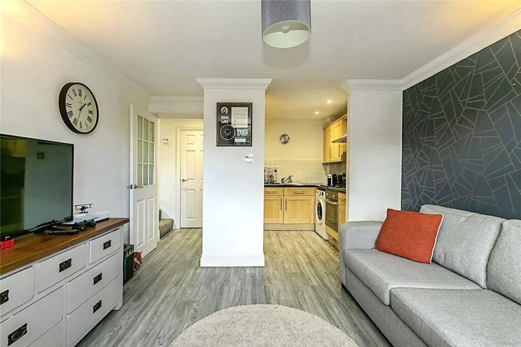 Charminster Road, Bournemouth, BH8, photo 6
