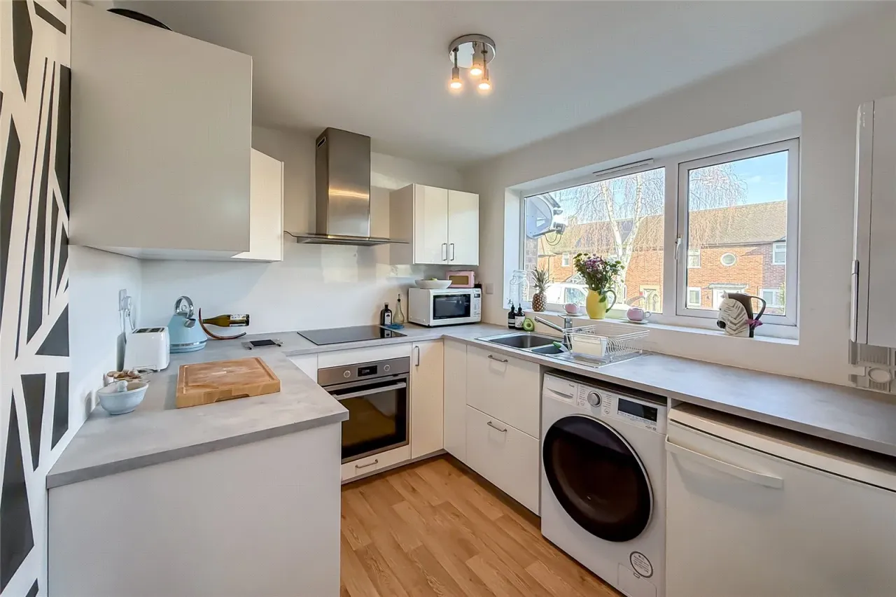 Berners Drive, St. Albans, Hertfordshire, AL1 2JD, photo 3