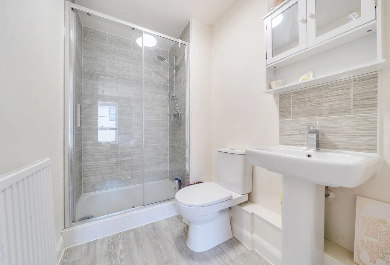 Clark Drive, Gloucestershire, Yate, BS37 7FS, photo 6