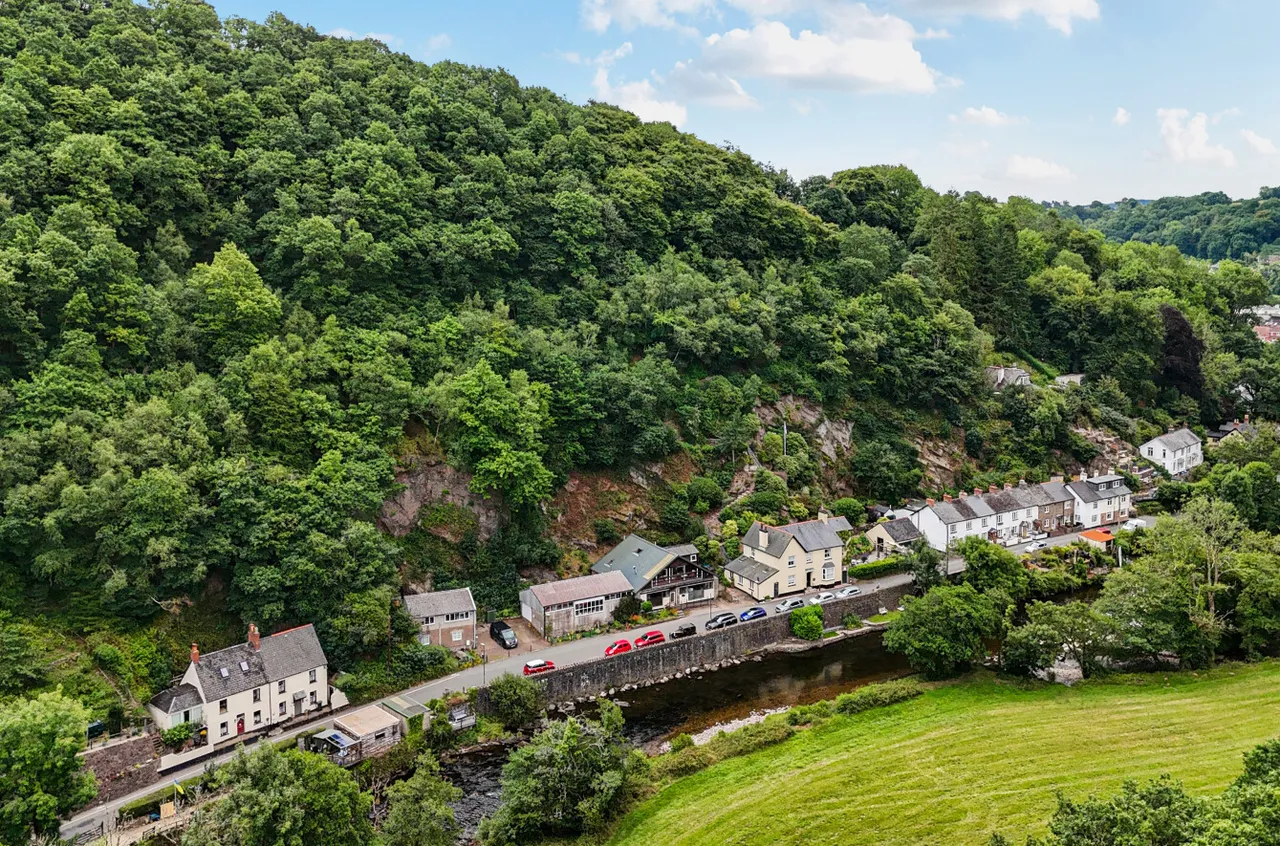 Northmoor Road, Dulverton, TA22, photo 33