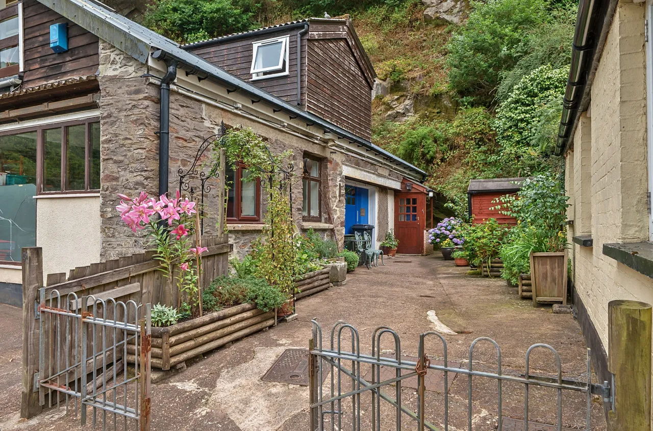 Northmoor Road, Dulverton, TA22, photo 22
