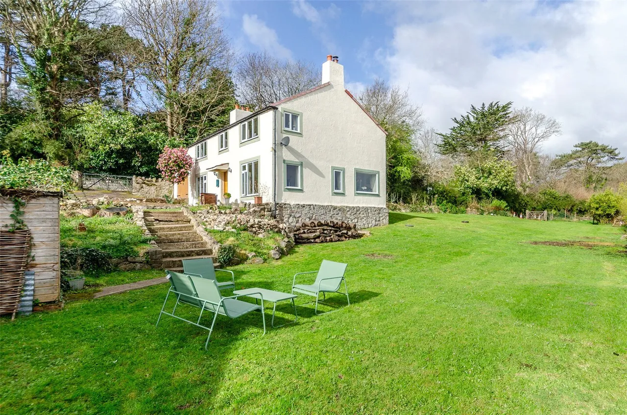 Victoria Park, Colwyn Bay, LL29, photo 13