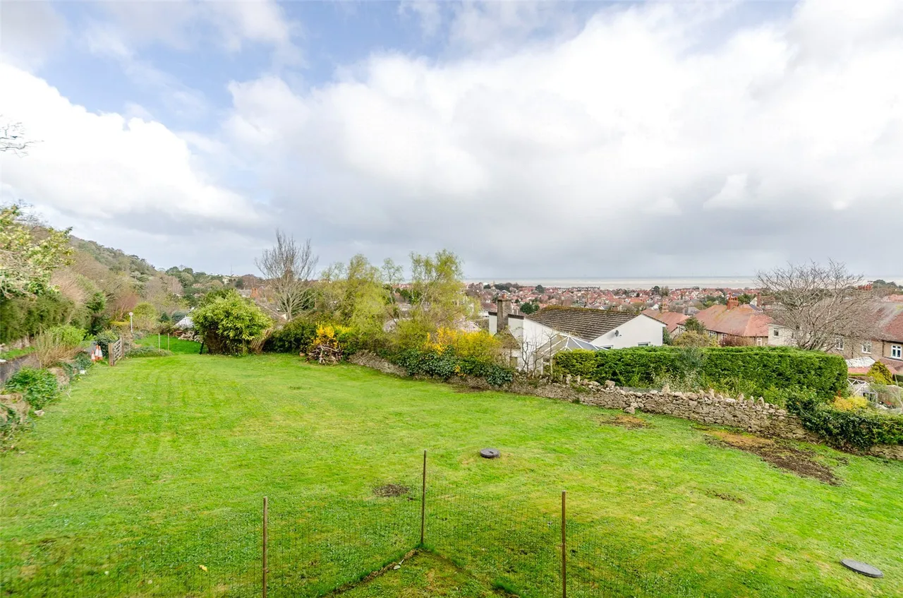 Victoria Park, Colwyn Bay, LL29, photo 16