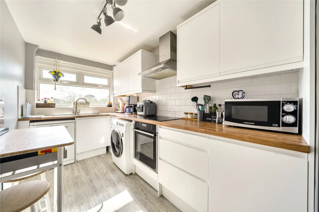 Hobill Walk, Surbiton, KT5, photo 3
