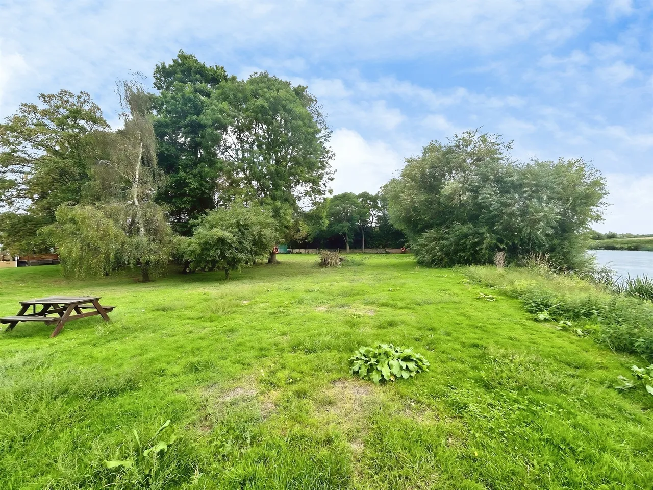 The Riverbank, Willington, DE65, photo 20