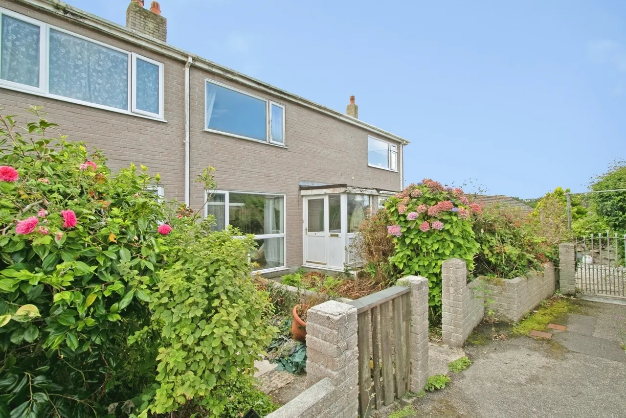 2 bed house for sale, Carbis Court, Redruth, TR15