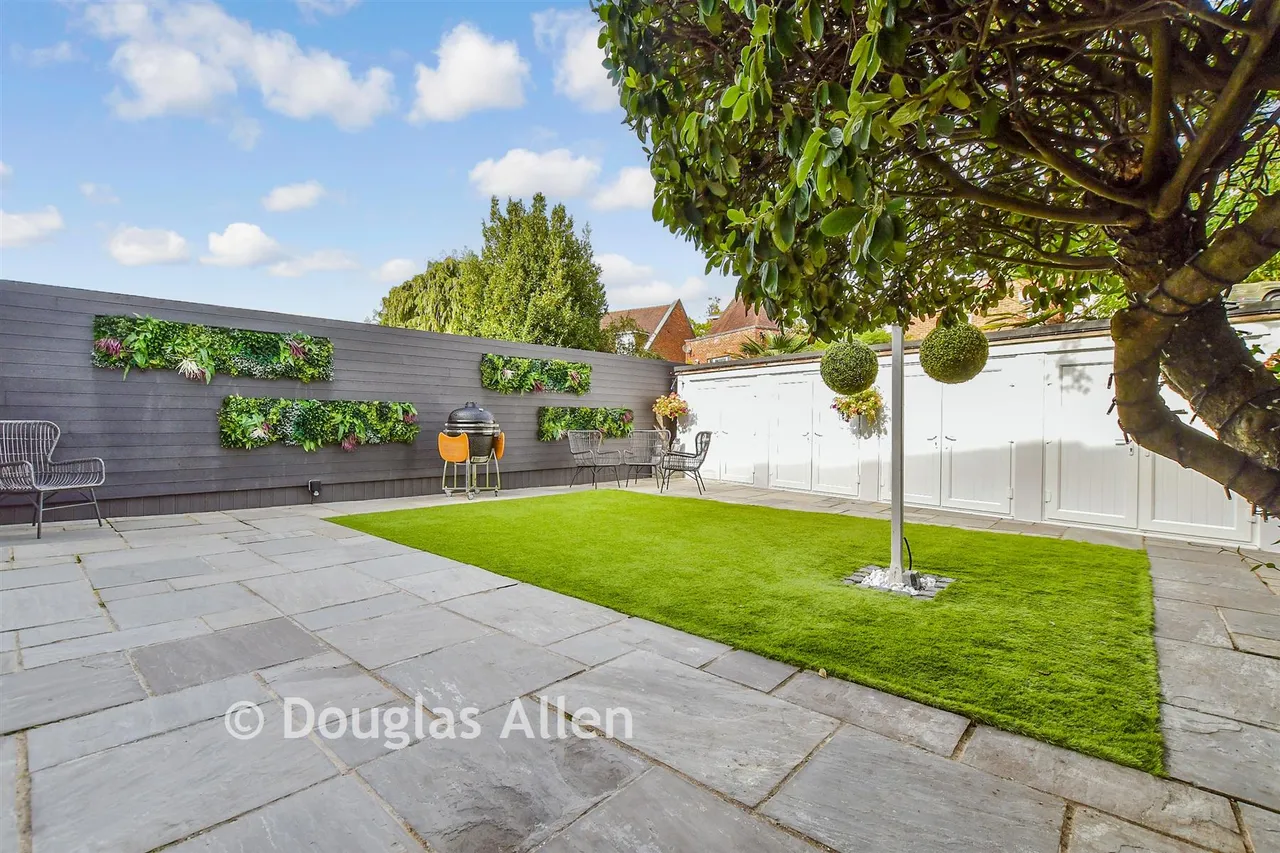 Theydon Grove, Epping, CM16, photo 9