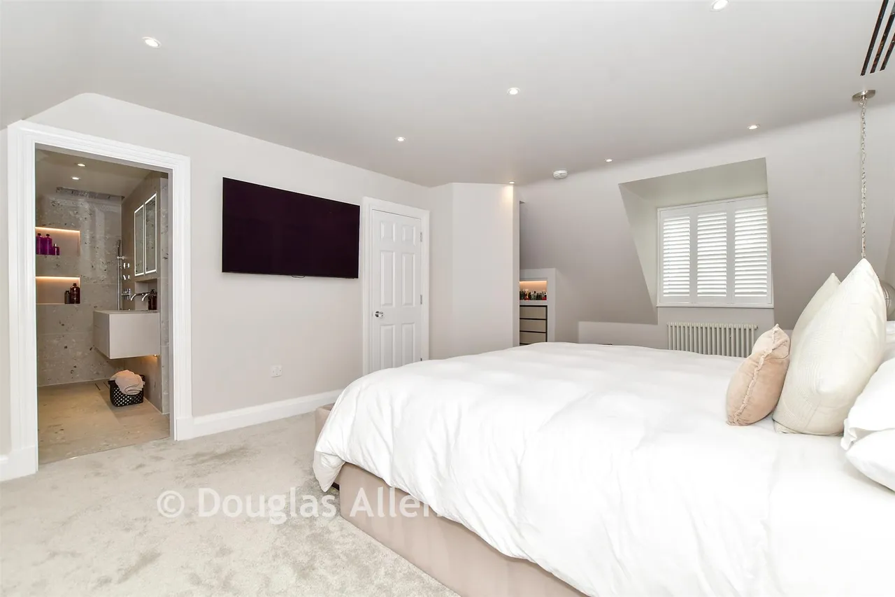 Theydon Grove, Epping, CM16, photo 19