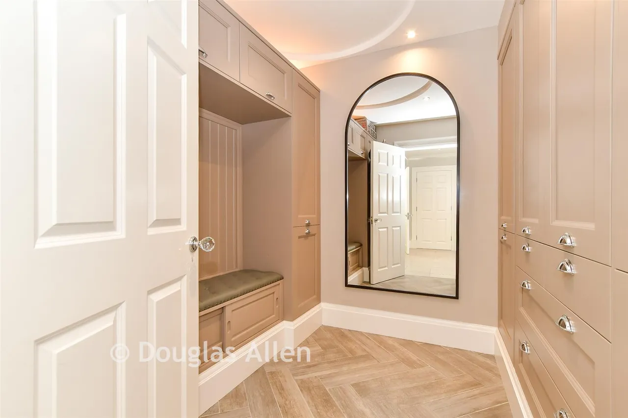 Theydon Grove, Epping, CM16, photo 15