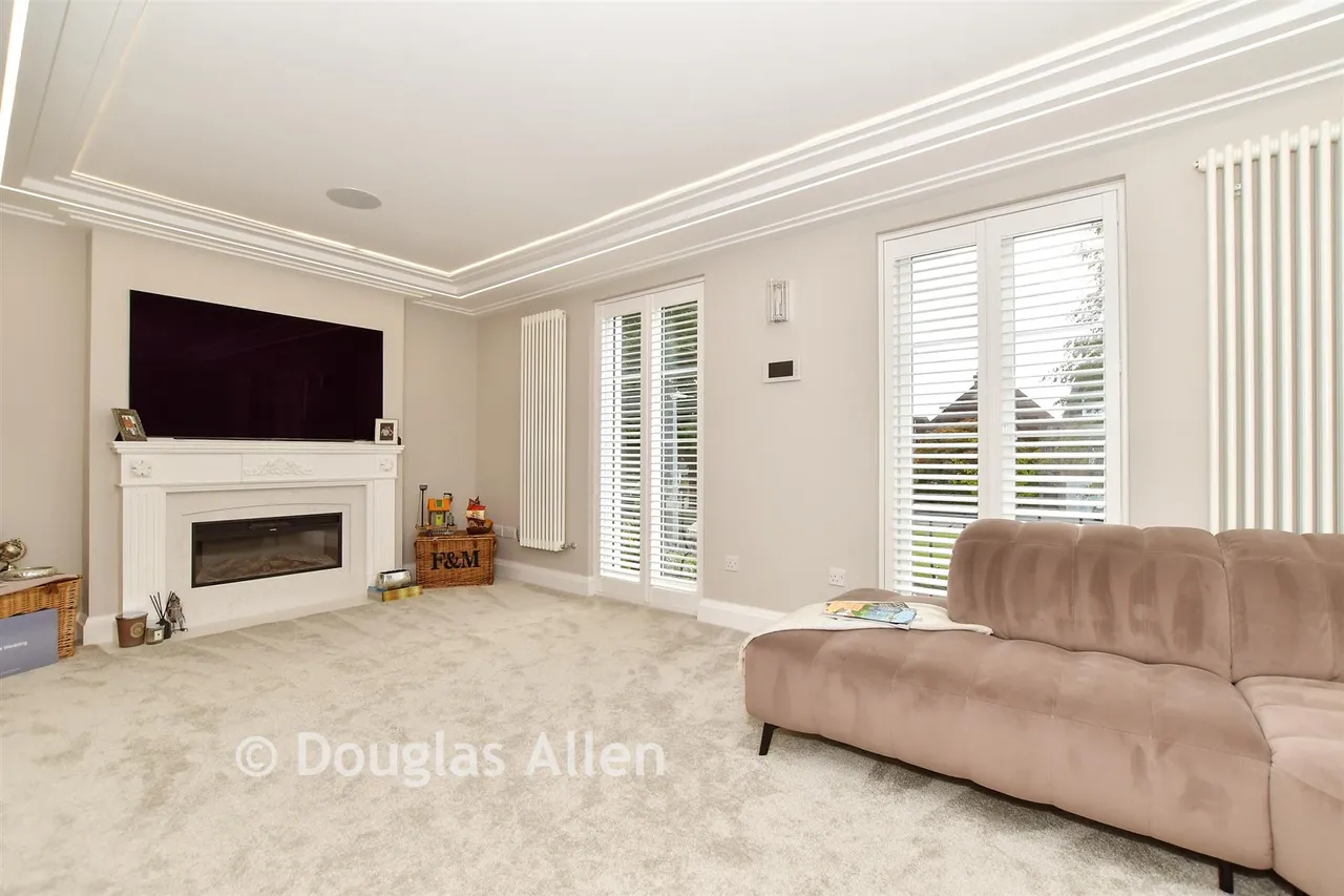Theydon Grove, Epping, CM16, photo 11