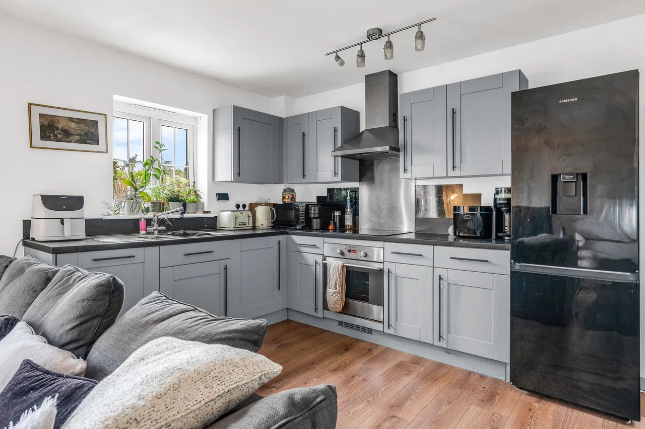 Sanville Gardens, Stanstead Abbotts, Ware, SG12 8GA, photo 6