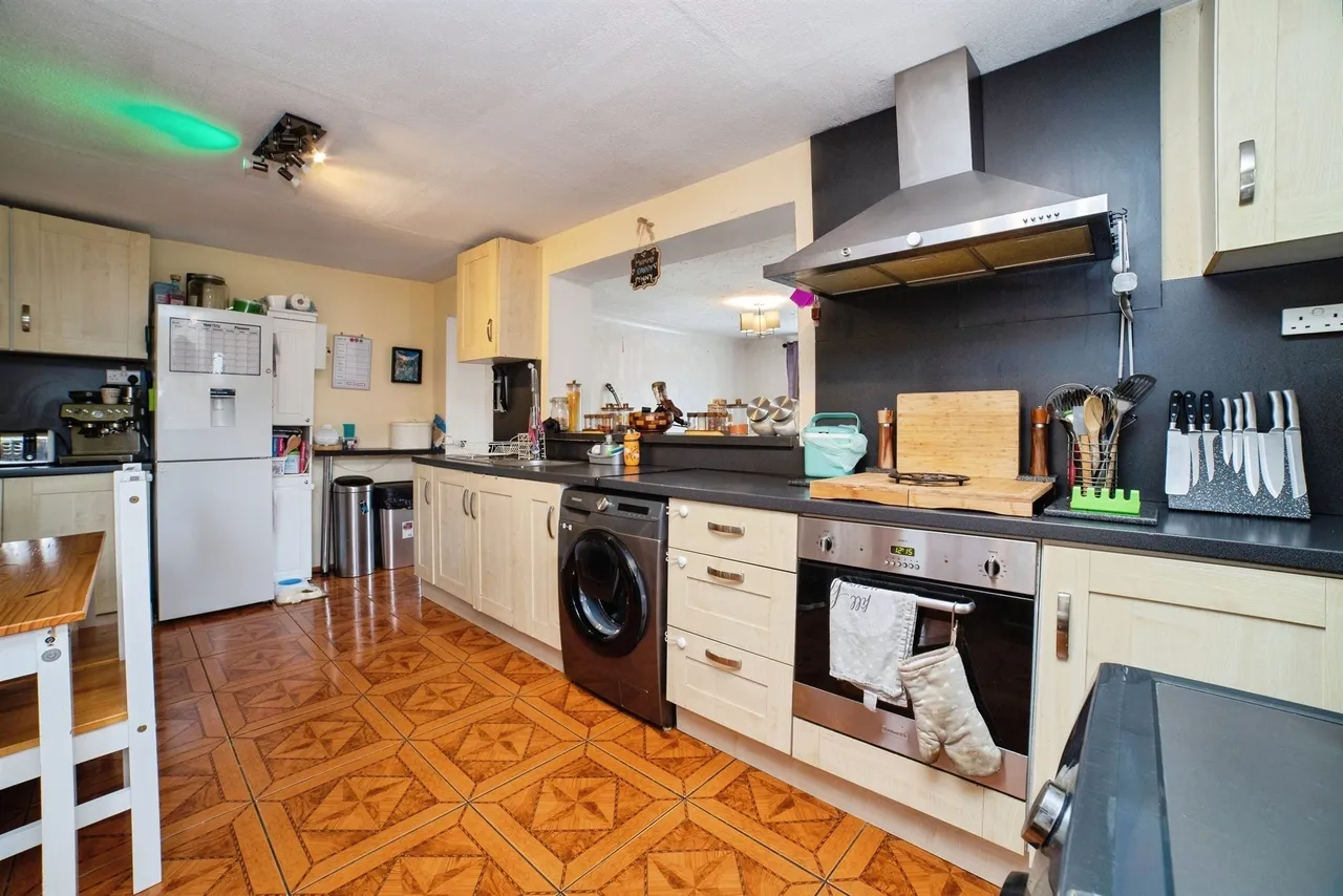 Iron Cliff Road, Bolsover, S44, photo 3