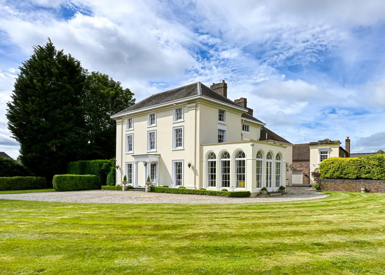 School Lane, Eardington, WV16, photo 27