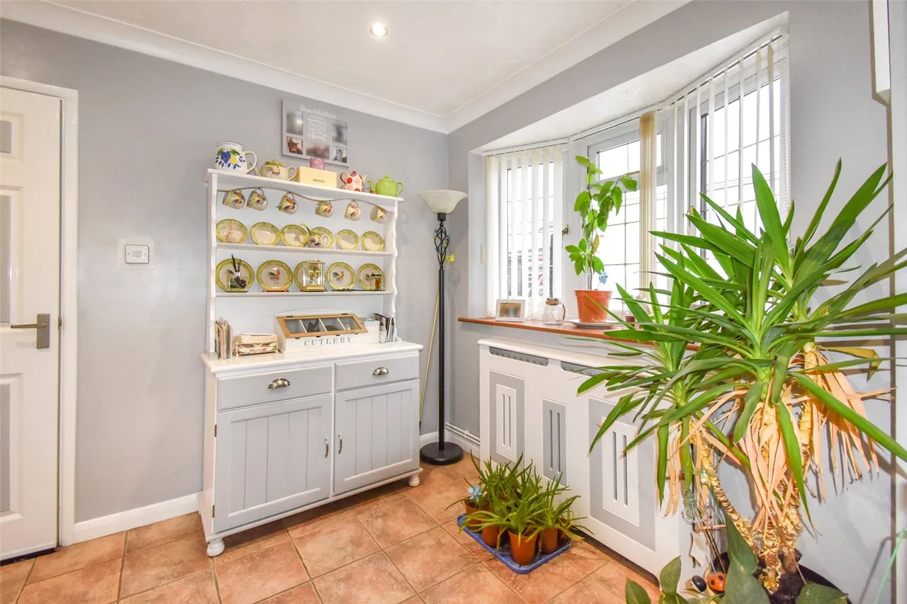 Field Way, Aldershot, Hampshire, GU12 4UJ, photo 3