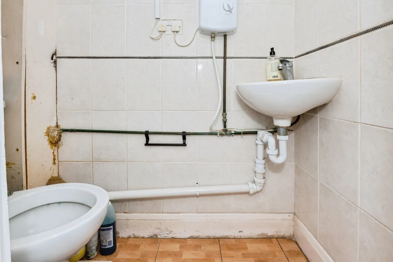 Devenish Road, London, SE2, photo 16