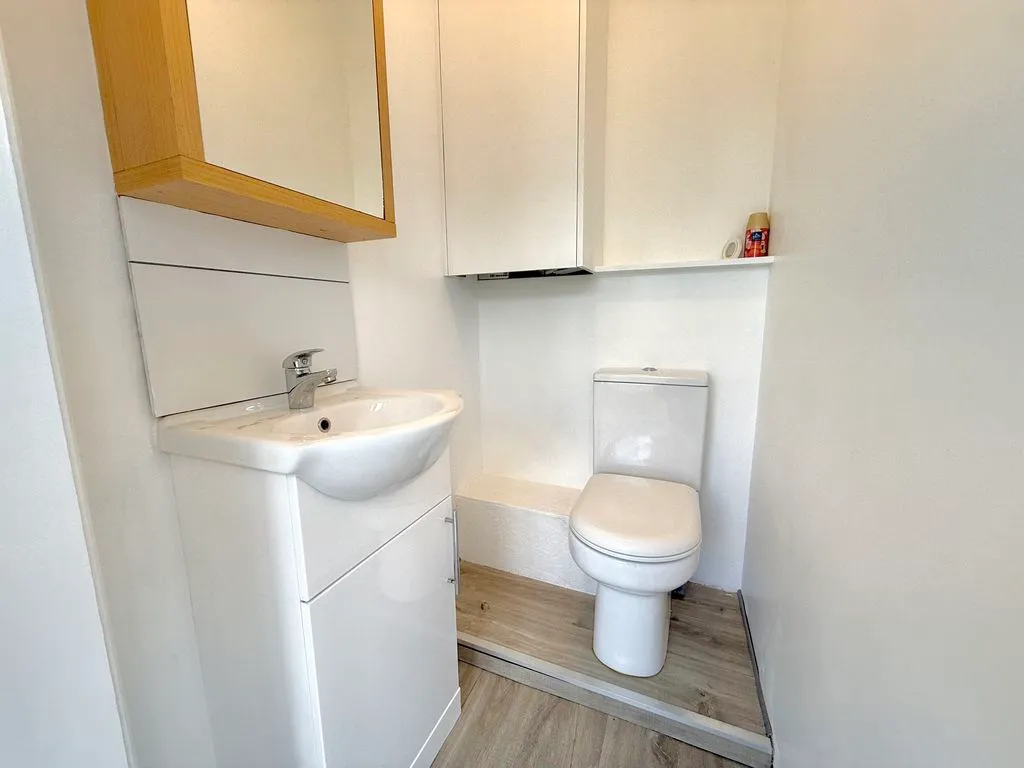 Therfield Walk, Houghton Regis LU5 5QB, photo 11
