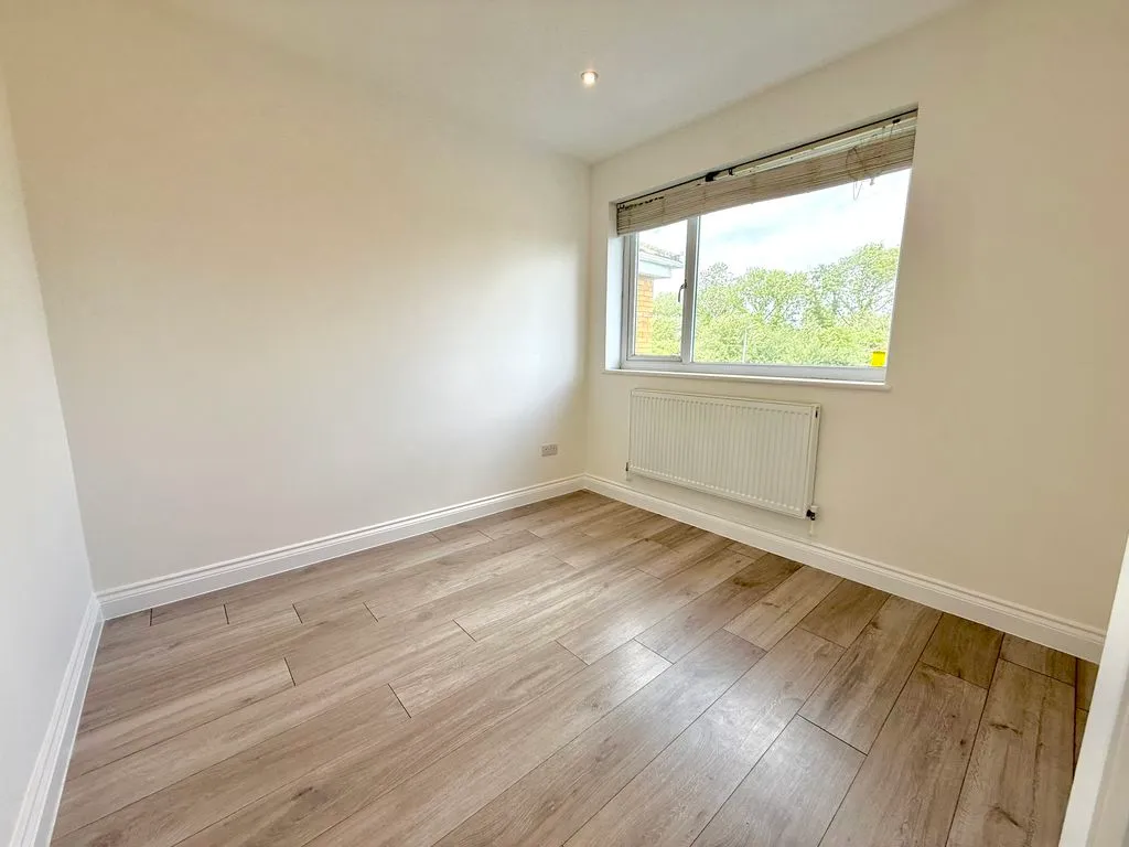 Therfield Walk, Houghton Regis LU5 5QB, photo 15