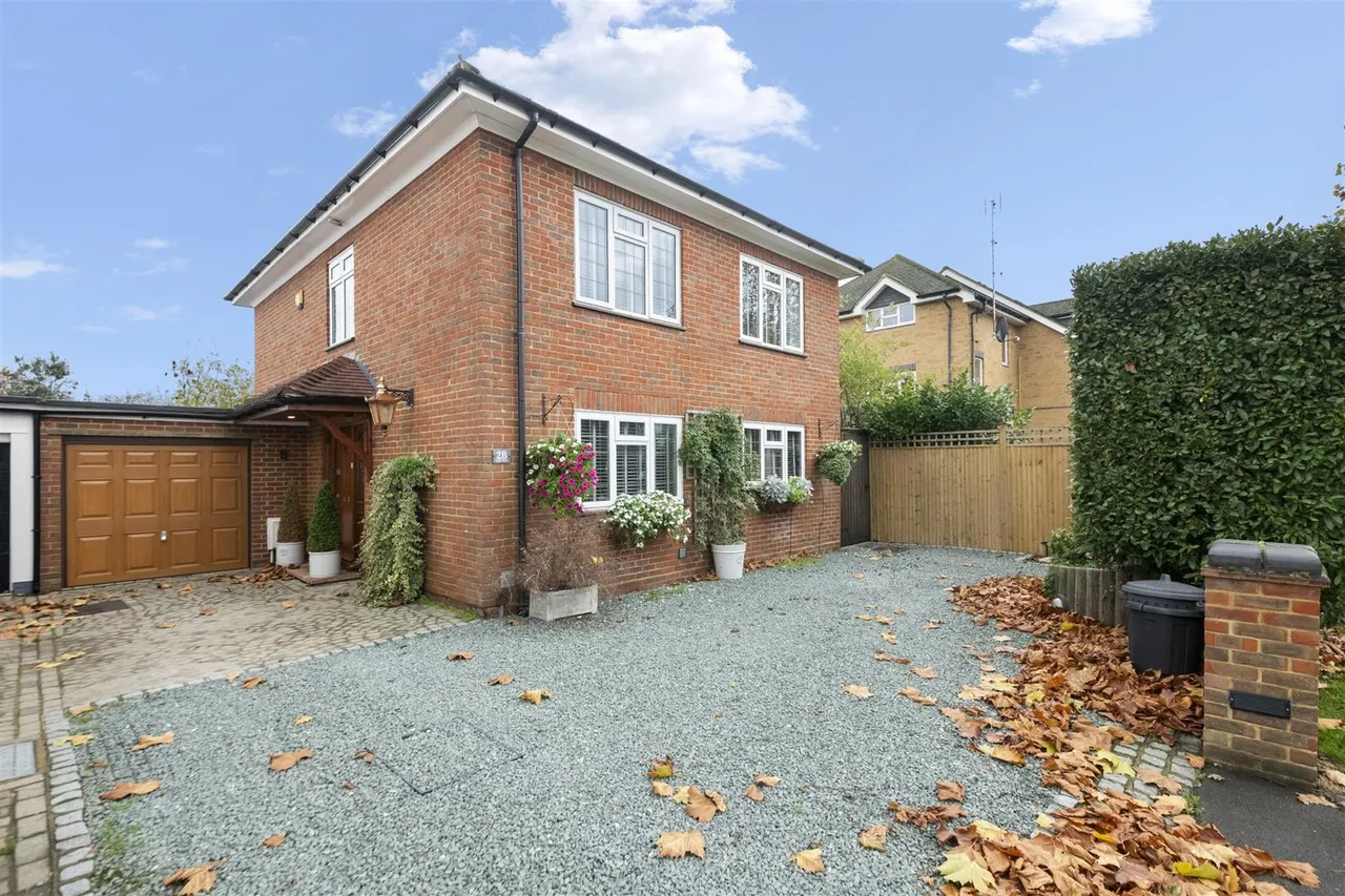Tudor Way, Hillingdon, photo 19