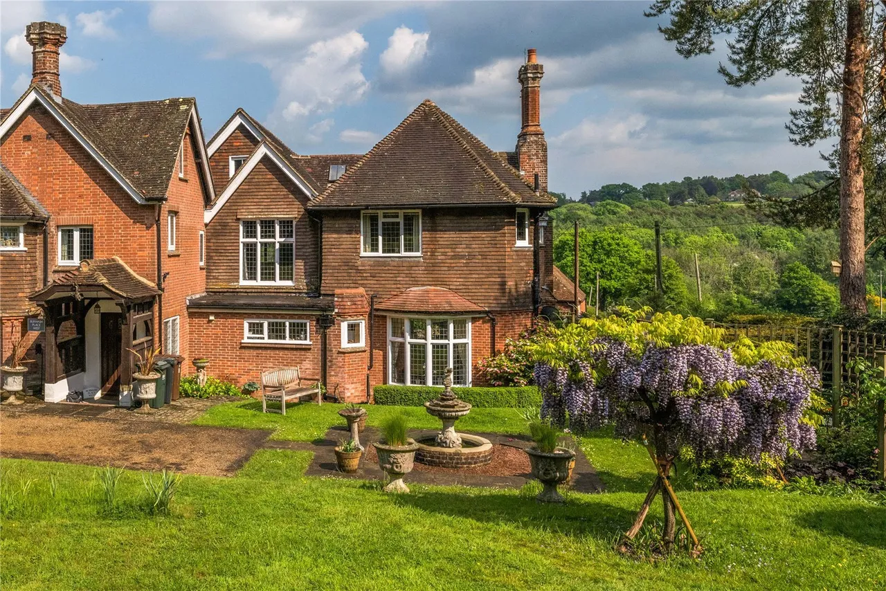 4 bed house for sale, Spring Lane, Burwash, TN19