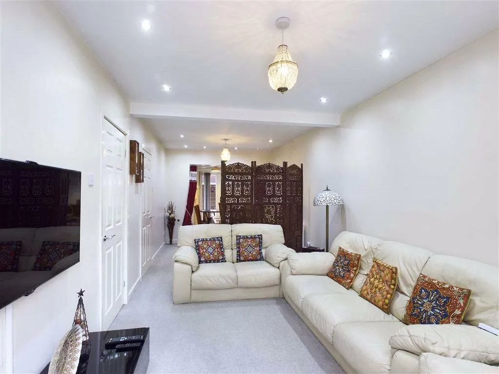 Eastholme Drive, Manchester, Greater Manchester, M19, photo 11