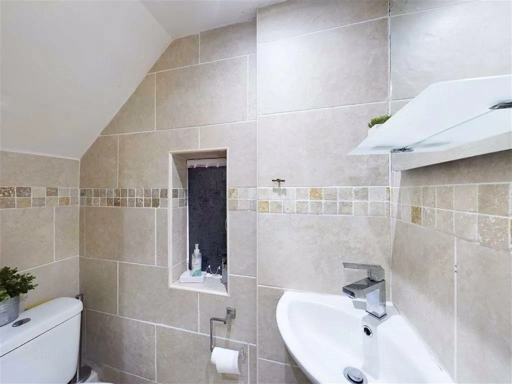 Eastholme Drive, Manchester, Greater Manchester, M19, photo 8
