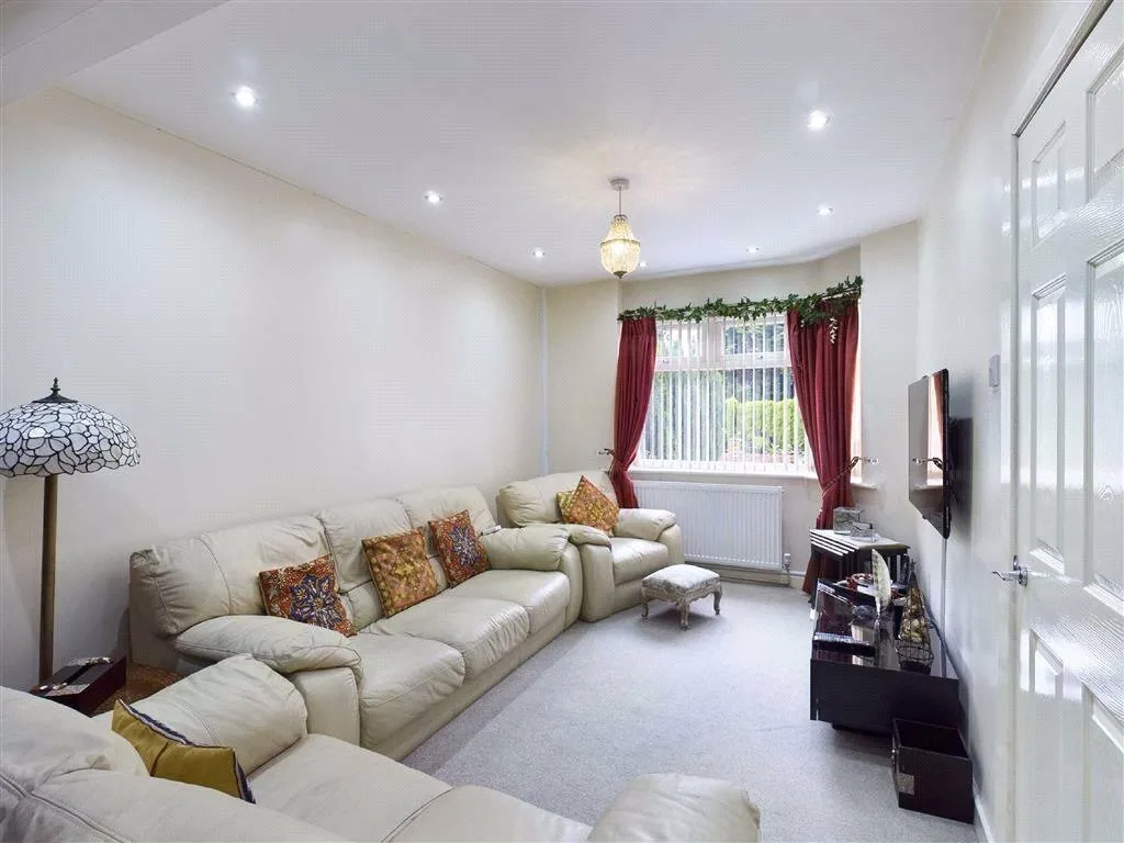 Eastholme Drive, Manchester, Greater Manchester, M19, photo 4