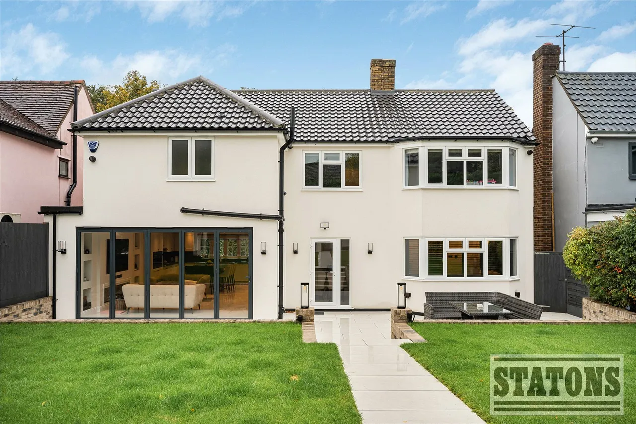 Tolmers Road, Cuffley, Potters Bar, Hertfordshire, EN6 4JP, photo 25