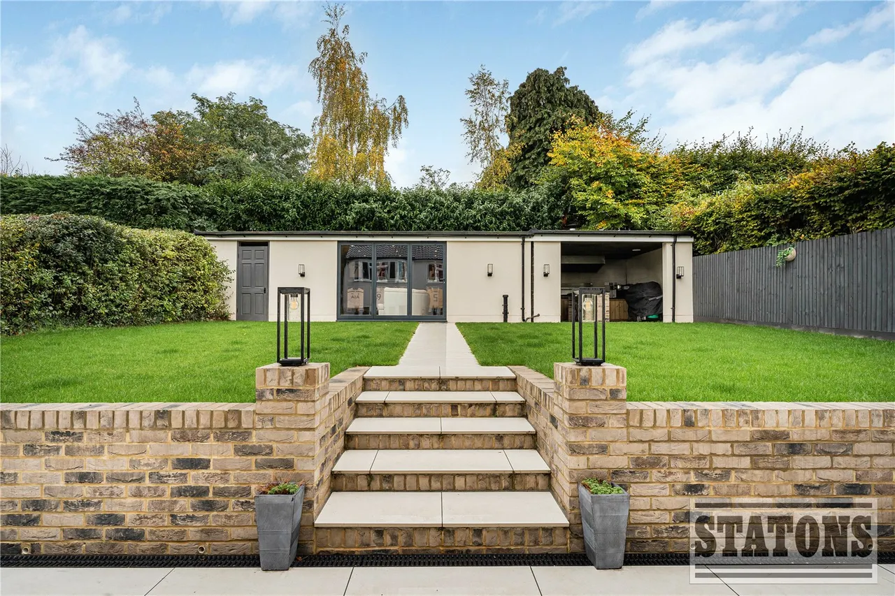 Tolmers Road, Cuffley, Potters Bar, Hertfordshire, EN6 4JP, photo 20