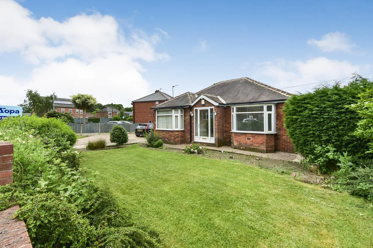 High Street, Thurnscoe, S63, photo 20