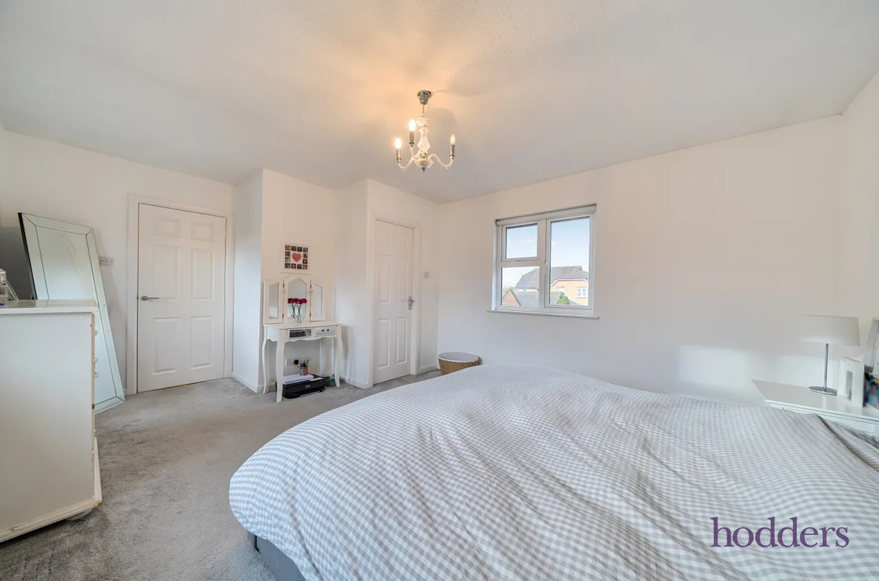 Warwick Deeping, Ottershaw, KT16, photo 17