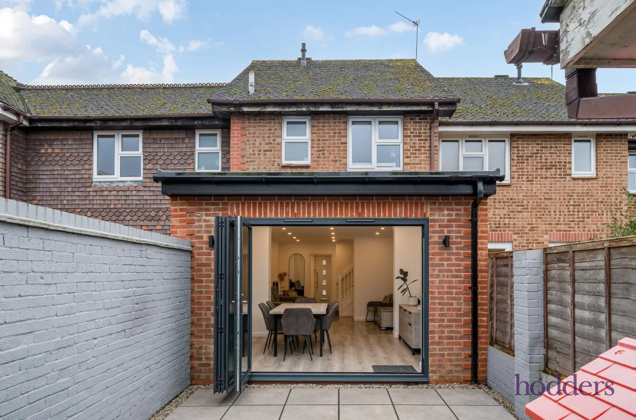 Warwick Deeping, Ottershaw, KT16, photo 5
