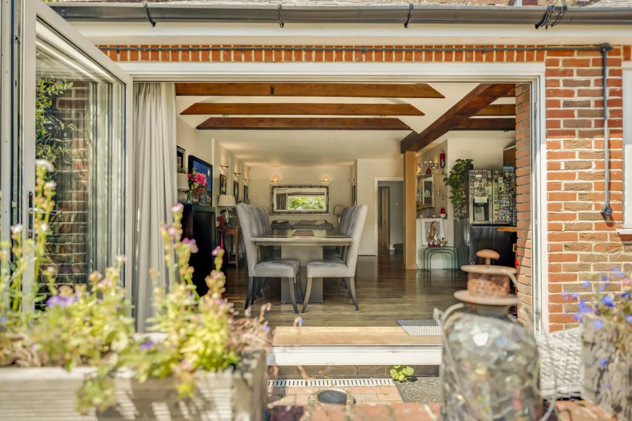 Rusper Road, Horsham, photo 4