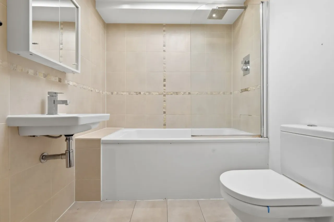 Capworth Street, Leyton, E10, photo 13