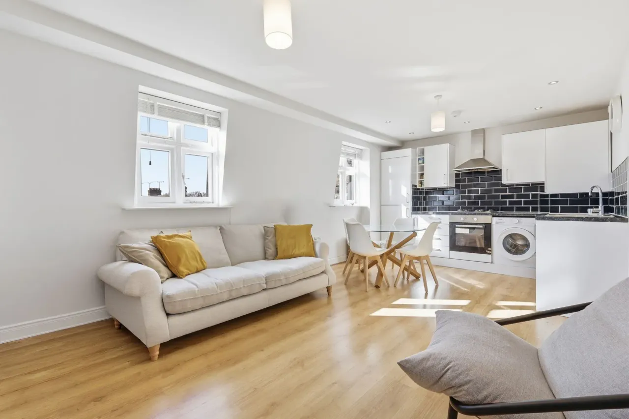 Capworth Street, Leyton, E10, photo 8