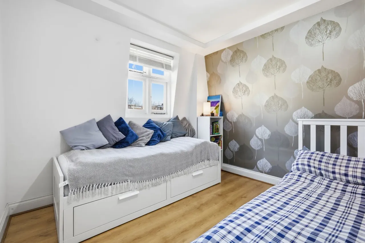 Capworth Street, Leyton, E10, photo 10