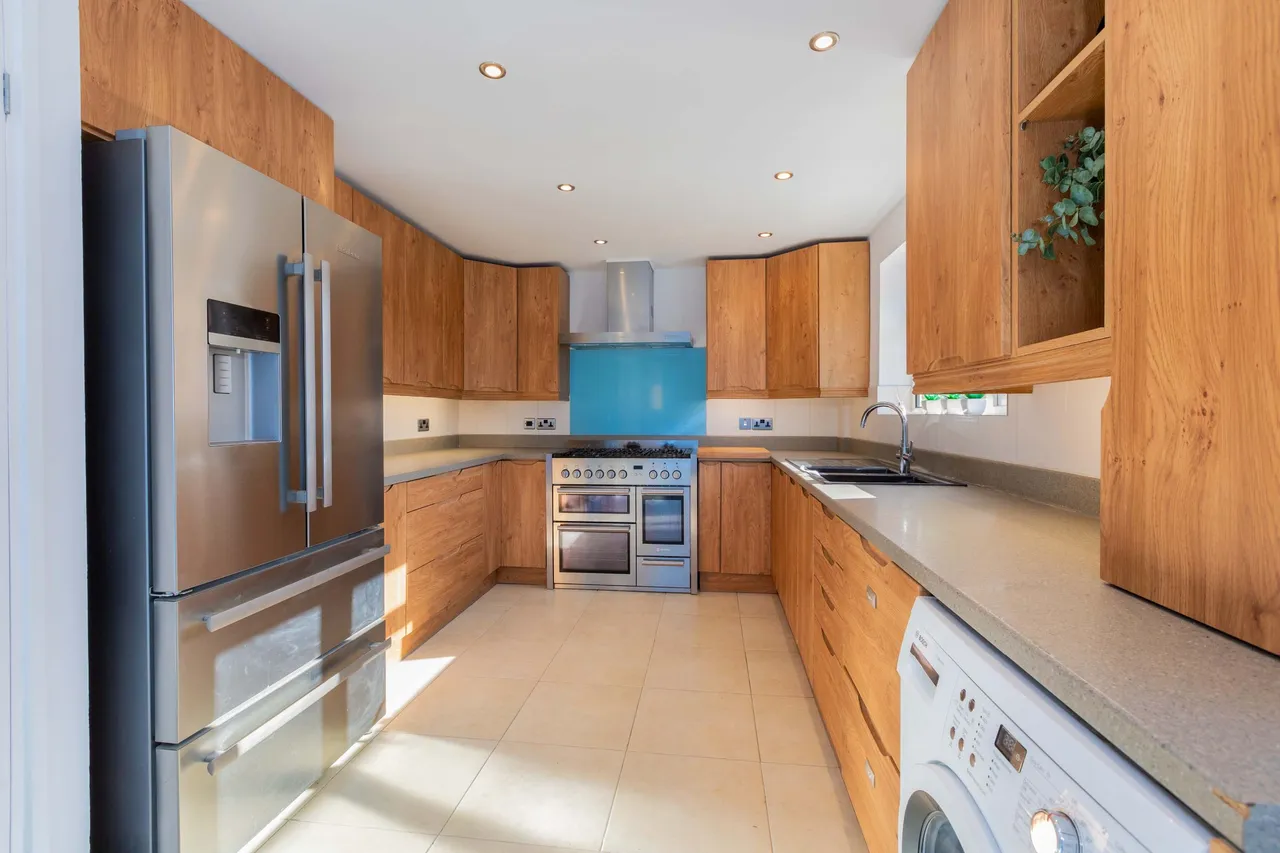 Queensway, Furze Platt, Maidenhead, Berkshire, photo 2