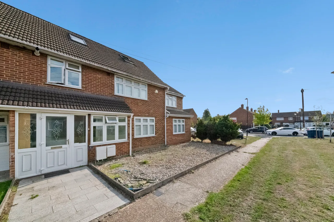 Newbury Close, Northolt, UB5, photo 11