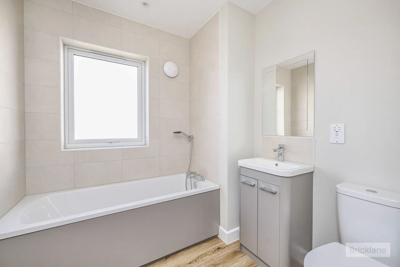 Osprey Place, March, PE15, photo 8