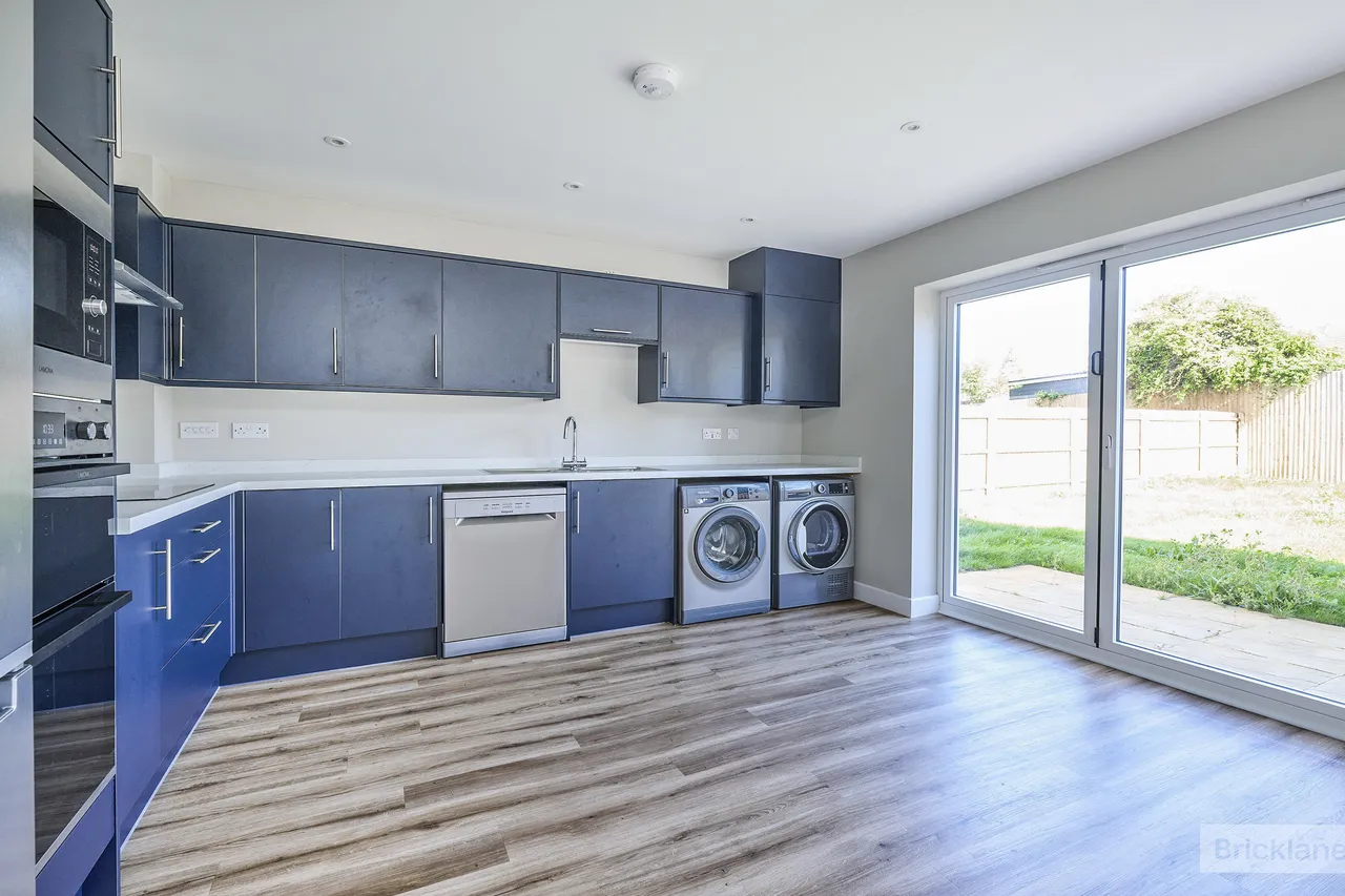 Osprey Place, March, PE15, photo 5