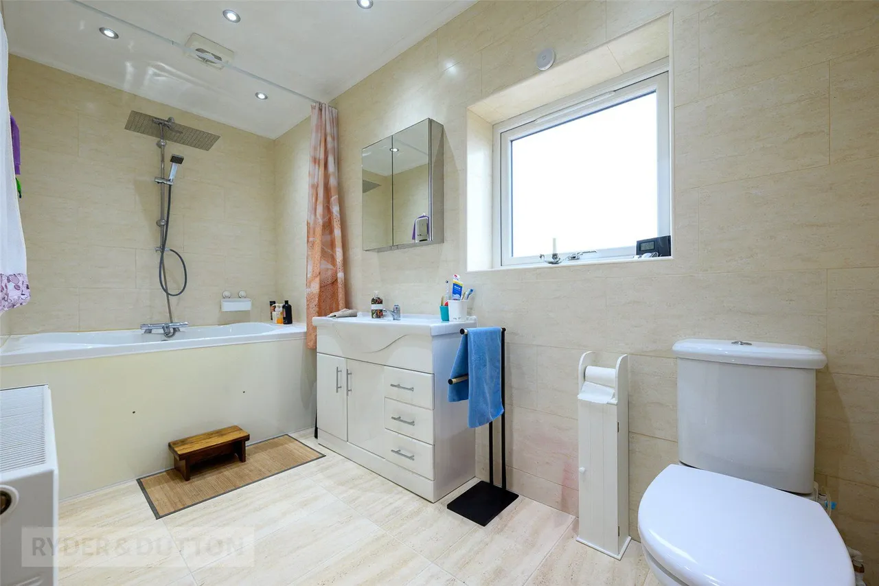 Moorlands Drive, Halifax, HX3, photo 14