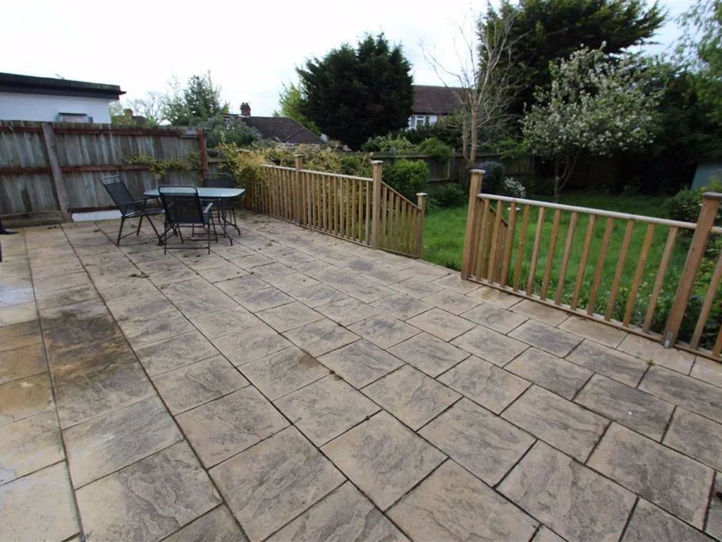 Dale View Avenue, North Chingford, London E4, photo 12